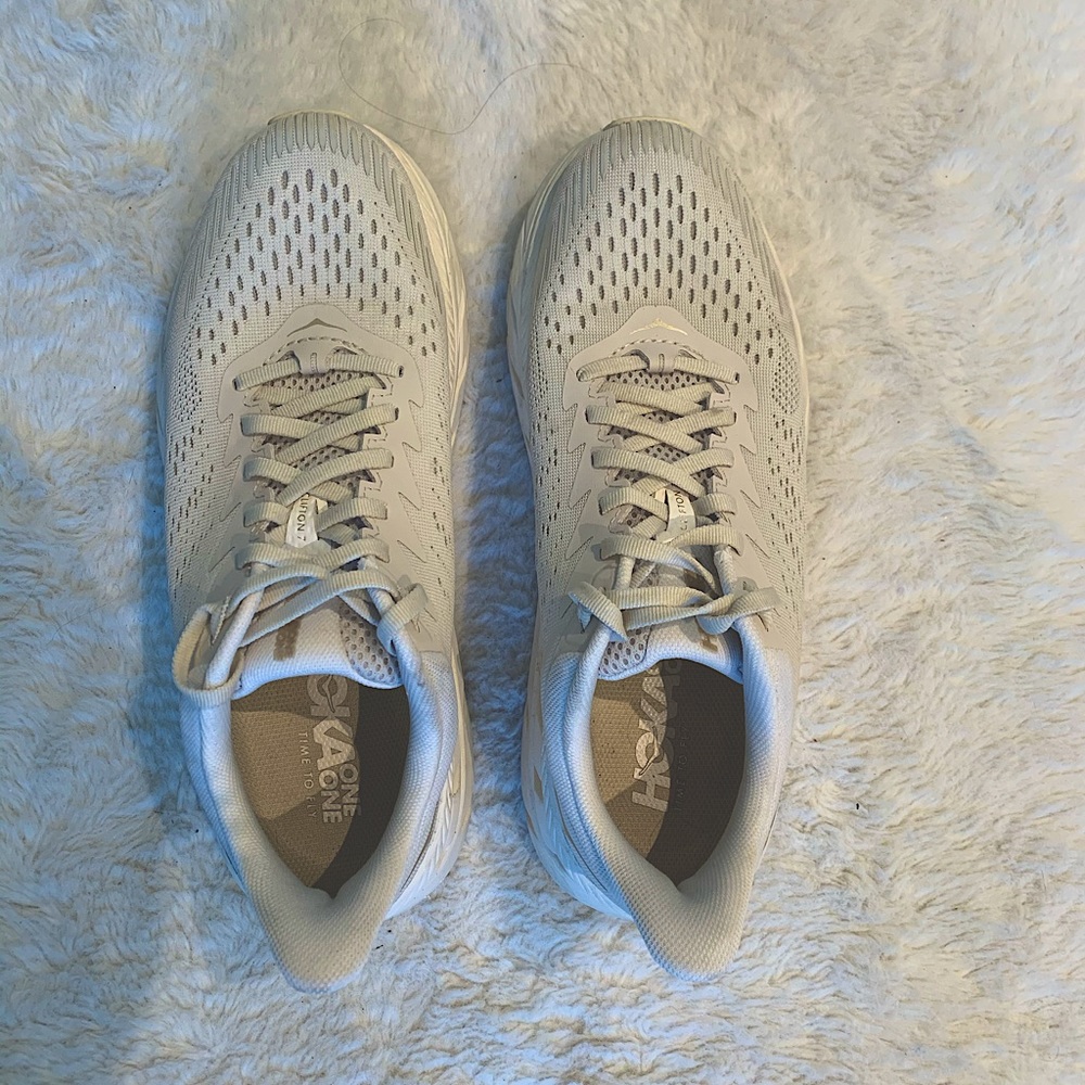 Hoka Clifton 7- Almond Milk Size 9 Wide